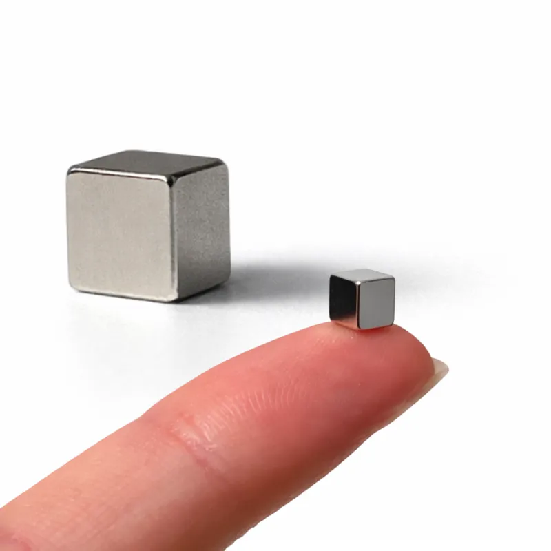 Magnes Neodymowy Płytkowy 5x5x5 mm N38 Kostka Mocny Silny Magnesy Mały